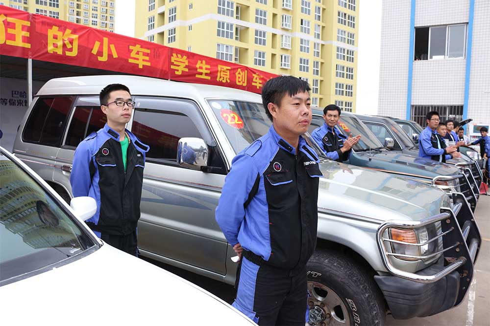 新學(xué)期，萬通新進(jìn)了一批實(shí)訓(xùn)車輛