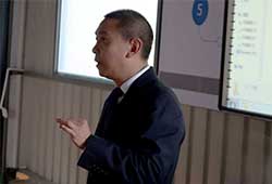 現(xiàn)在不僅技術(shù)要學會，更重要的是和行業(yè)接軌