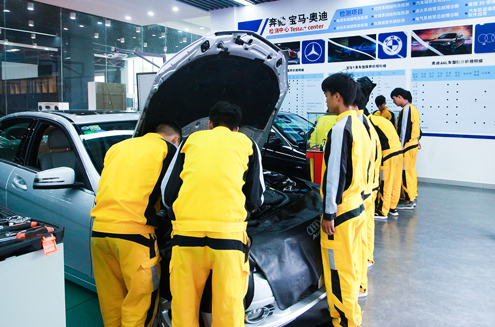 實(shí)訓(xùn)實(shí)戰(zhàn)-高端車檢測(cè)與維修