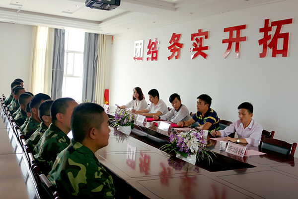 校企合作辦學，為就業提供保障.jpg