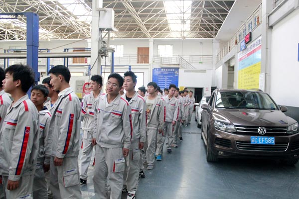 進(jìn)入一線車間.jpg