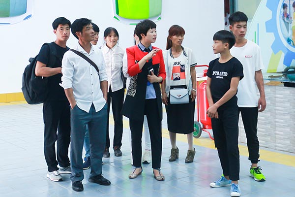 看學校.jpg